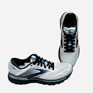 Brooks Adrenaline GTS 22 running shoes